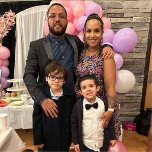 Meet your Posher, Troy